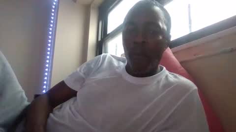 Snapshot of tinypoodledick chatting on 02.06.25 littledpoodledick online show from 02.06.25