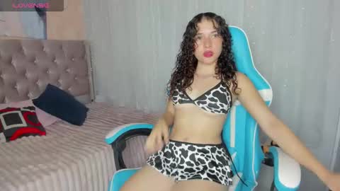 tinysophi online show from 10.24.25