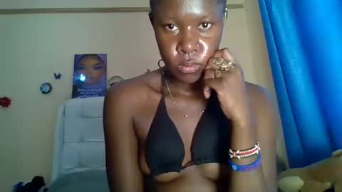 tinyvee250433 online show from 04.17.26