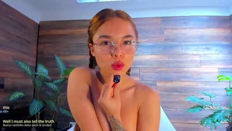 Snapshot of tinyw0nder chatting on 02.27.26 Instagram tinyw0nder online show from 02.27.26