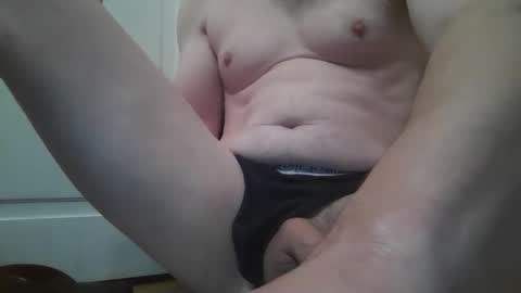 Snapshot of tittyzandbeer chatting on 04.28.26 tittyzandbeer online show from 04.28.26