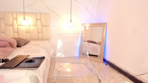 Snapshot of tivizaylove chatting on 01.20.25 Tivizay online show from 01.20.25