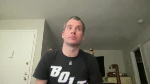 Snapshot of tleigh24 chatting on 01.08.25 tleigh24 online show from 01.08.25