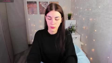 2 GMT Mo Tu We Th Fr 10am-4am online show from 10.20.25