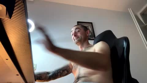 Snapshot of tobi19899 chatting on 11.06.25 Jan5676 online show from 11.06.25