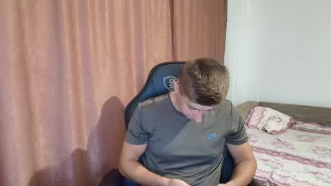 Snapshot of todhorny987 chatting on 02.17.25 todhorny987 online show from 02.17.25