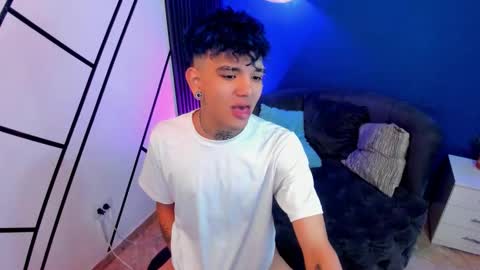 todoroki_g online show from 11.24.25