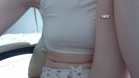 Snapshot of token___ chatting on 07.13.26 Arina online show from 07.13.26