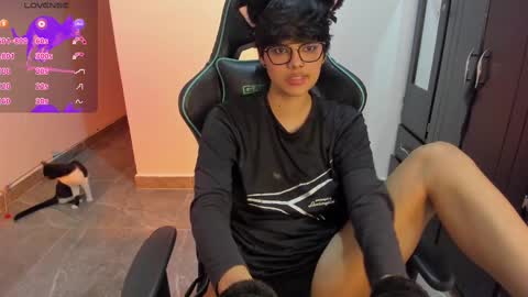 Snapshot of tokyo_uwu chatting on 01.07.25 sofi 3 online show from 01.07.25