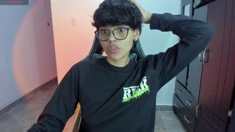 Snapshot of tokyo_uwu chatting on 01.13.25 sofi 3 online show from 01.13.25