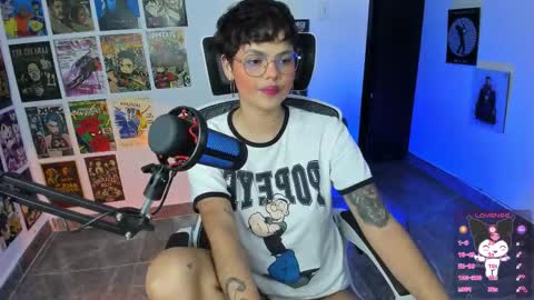 Snapshot of tokyo_uwu chatting on 11.29.25 sofi 3 online show from 11.29.25