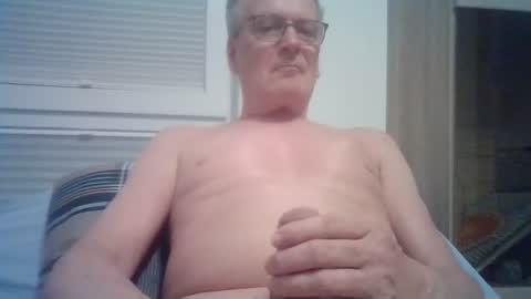 Snapshot of tom60sam chatting on 06.13.26 tomsam online show from 06.13.26