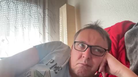 Tom online show from 03.09.25