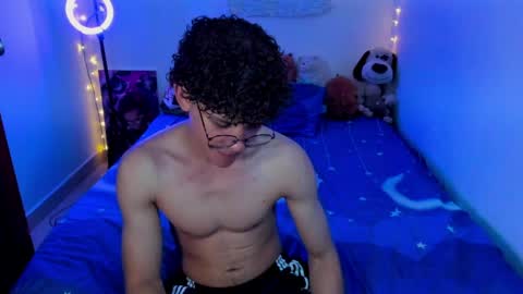 Tom Blue online show from 04.01.26