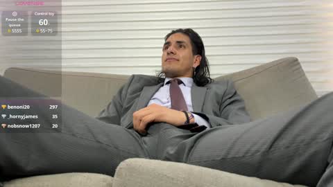 Snapshot of tom_blunt96 chatting on 02.06.25 TOM online show from 02.06.25