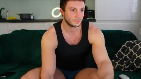 Snapshot of tom_fordd chatting on 04.19.26 Tom online show from 04.19.26