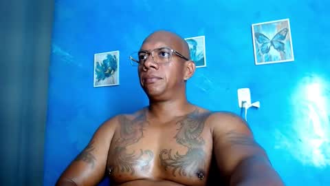 Snapshot of tom_miller chatting on 11.21.25 Tom Miller online show from 11.21.25