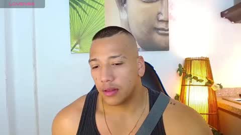 Snapshot of tom_muscle1 chatting on 01.22.25 Tom muscle1 online show from 01.22.25