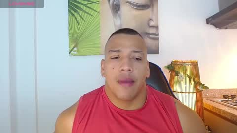 Snapshot of tom_muscle1 chatting on 03.08.25 Tom muscle1 online show from 03.08.25