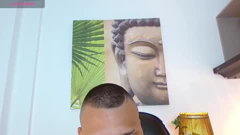 Snapshot of tom_muscle1 chatting on 03.11.25 Tom muscle1 online show from 03.11.25