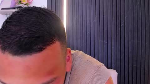 Snapshot of tom_muscle1 chatting on 09.25.25 Tom muscle1 online show from 09.25.25