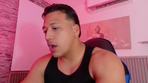 Tom muscle1 online show from 01.07.26