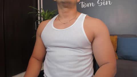 Snapshot of tom_sin_ chatting on 02.13.25 Tom Sin online show from 02.13.25