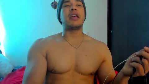 Snapshot of tom_sin_ chatting on 03.01.26 Tom Sin online show from 03.01.26