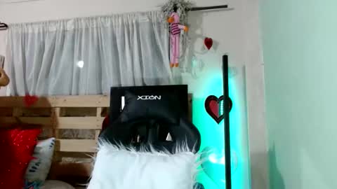 tomas gerauld. make me happy with 10000 tokens online show from 03.13.26