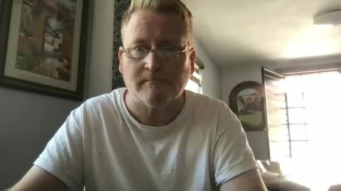 Snapshot of tomascausa chatting on 01.06.25 Hola online show from 01.06.25