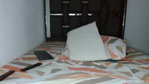 tomaz_18 online show from 02.01.26