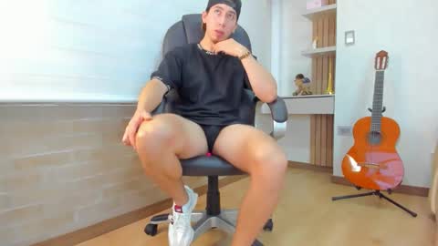 Tom Bardem online show from 11.24.25