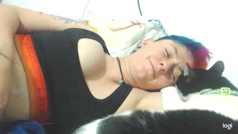 Snapshot of tomboyblue chatting on 01.14.25 Blue online show from 01.14.25