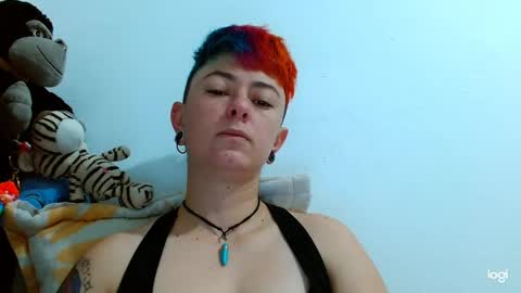 Snapshot of tomboyblue chatting on 02.09.25 Blue online show from 02.09.25