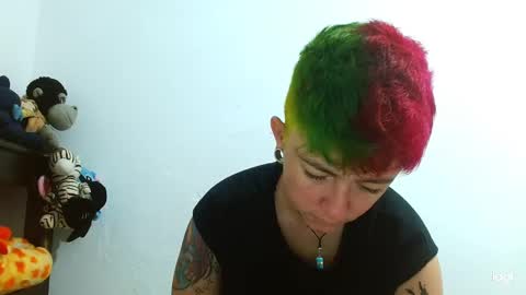 Snapshot of tomboyblue chatting on 03.08.25 Blue online show from 03.08.25