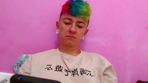 Snapshot of tomboyblue chatting on 09.23.25 Blue online show from 09.23.25