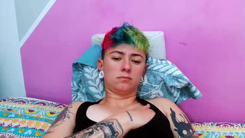 Snapshot of tomboyblue chatting on 09.25.25 Blue online show from 09.25.25