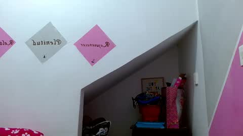 Snapshot of tomboyblue chatting on 10.09.25 Blue online show from 10.09.25