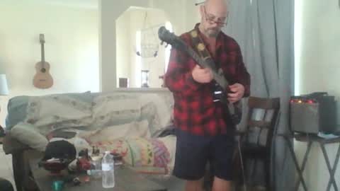 Snapshot of tomcatsawyer chatting on 11.17.25 sirmuggsalot online show from 11.17.25