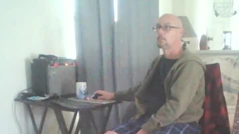 Snapshot of tomcatsawyer chatting on 11.18.25 sirmuggsalot online show from 11.18.25