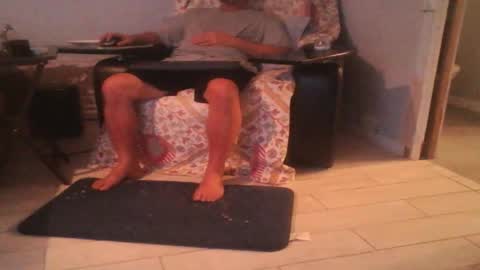 Snapshot of tomcatsawyer chatting on 11.22.25 sirmuggsalot online show from 11.22.25