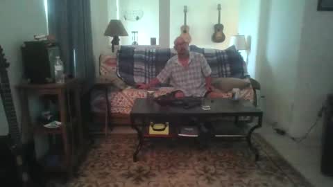 Snapshot of tomcatsawyer chatting on 11.26.25 sirmuggsalot online show from 11.26.25