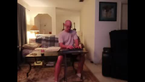 Snapshot of tomcatsawyer chatting on 11.27.25 sirmuggsalot online show from 11.27.25