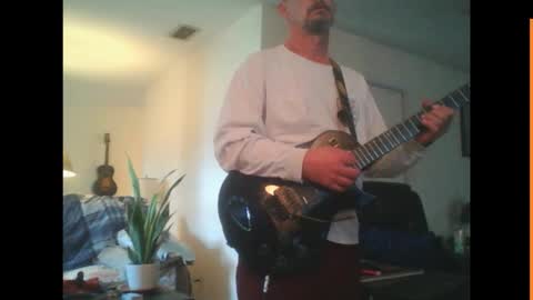 Snapshot of tomcatsawyer chatting on 11.29.25 sirmuggsalot online show from 11.29.25