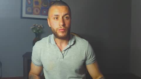 Snapshot of tomdavisxl chatting on 12.02.25 tomDavisXl online show from 12.02.25