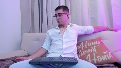 Snapshot of tommas_johnson chatting on 02.11.26 Tomas online show from 02.11.26