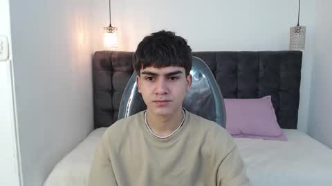 Snapshot of tommy18__ chatting on 01.08.25 Tommy online show from 01.08.25