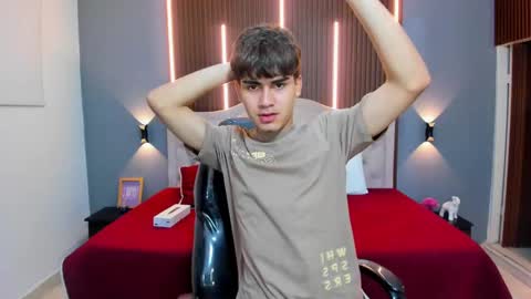 Snapshot of tommy18__ chatting on 10.25.25 Tommy online show from 10.25.25