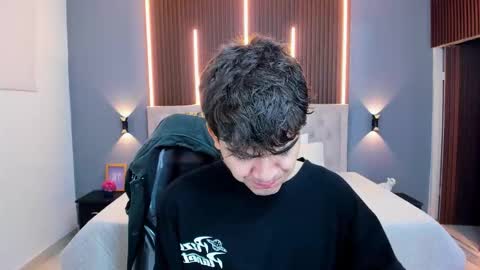 Tommy  online show from 03.05.26