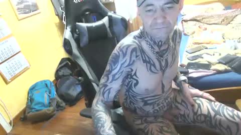 Snapshot of tommy18cmhot chatting on 03.09.26 tommy18cmhot online show from 03.09.26